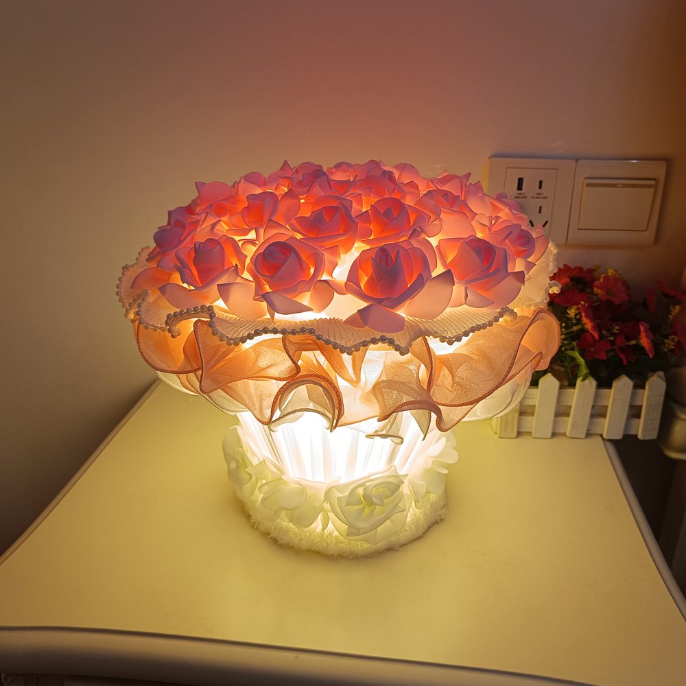 Desk‑shaped table lamp with simulated rose bouquet, pink rose bouquet‑style table lamp, small decorative table lamp with pearl tulle lace for gentle and romantic bedroom gifting