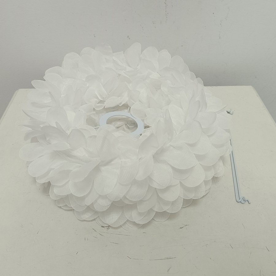 White Fabric Petal Sphere Lampshade, Romantic Flower Shaped Lamp Shade for Pendant Light Table Lamp Home Decor