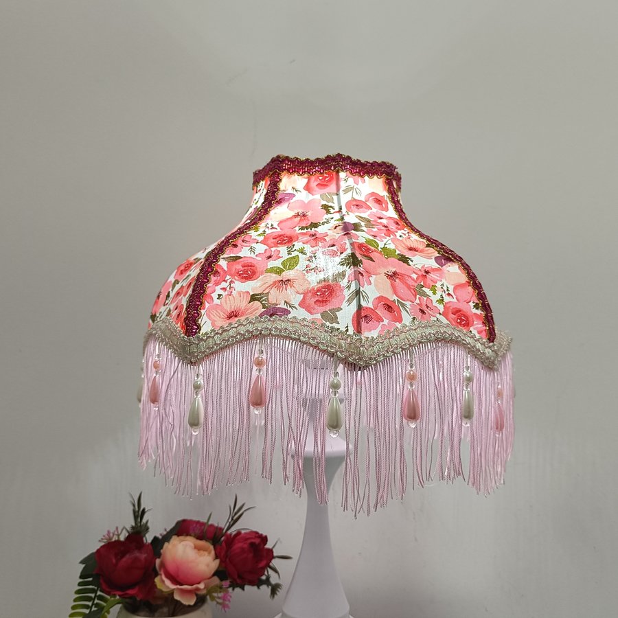Flower‑Princess Pearl Tassel Lampshade, Girlish‑Style Wedding Room Fabric Table Lamp Shade, Decorative Replacement Shell for Atmosphere‑Creating Bedroom Table Lamp