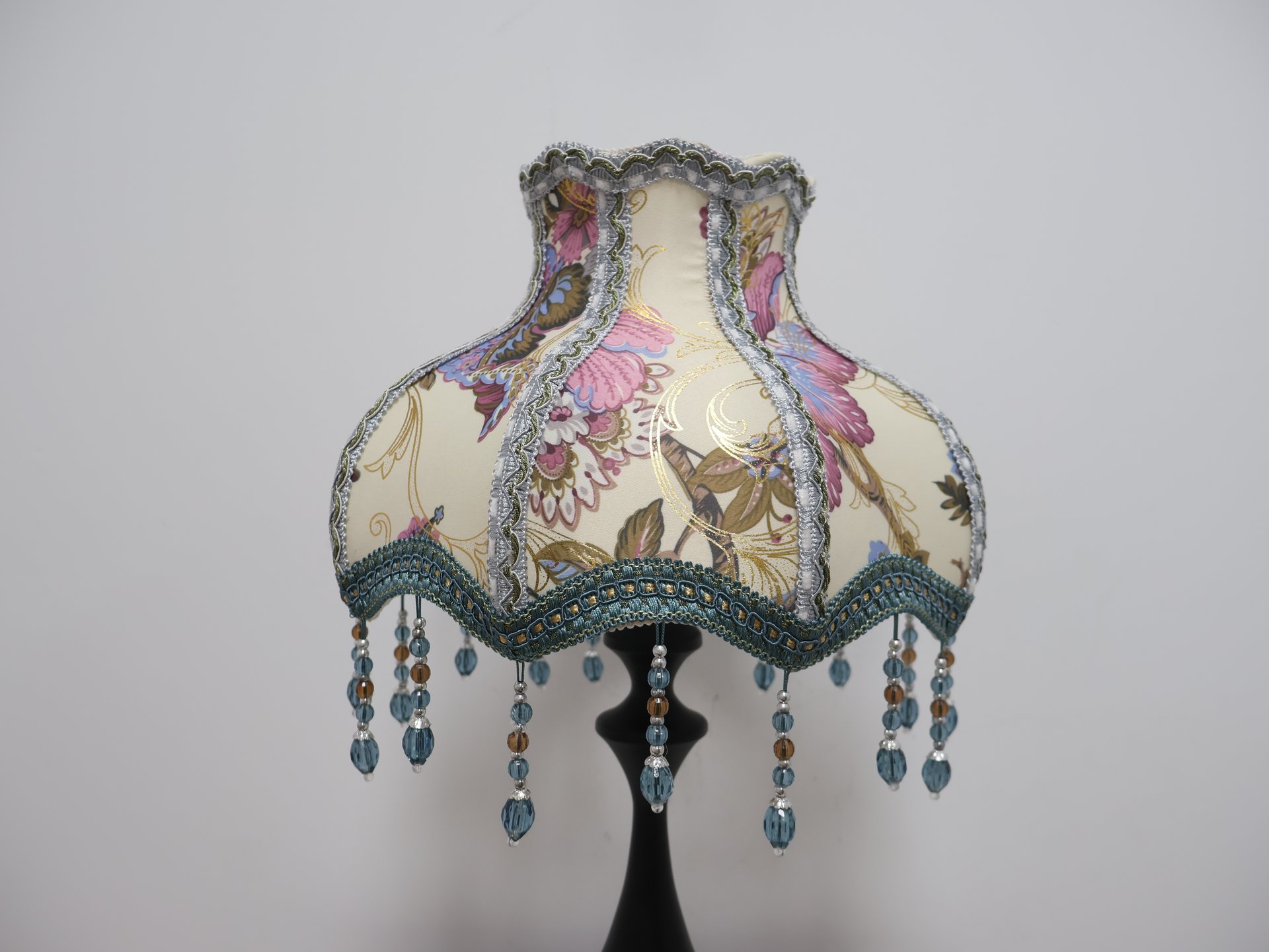 Vintage French Floral Lampshade, Victorian Jacquard Fabric Table Lamp Shade Replacement with Beaded Tassels, Antique Room Decor (Lampshade Only)