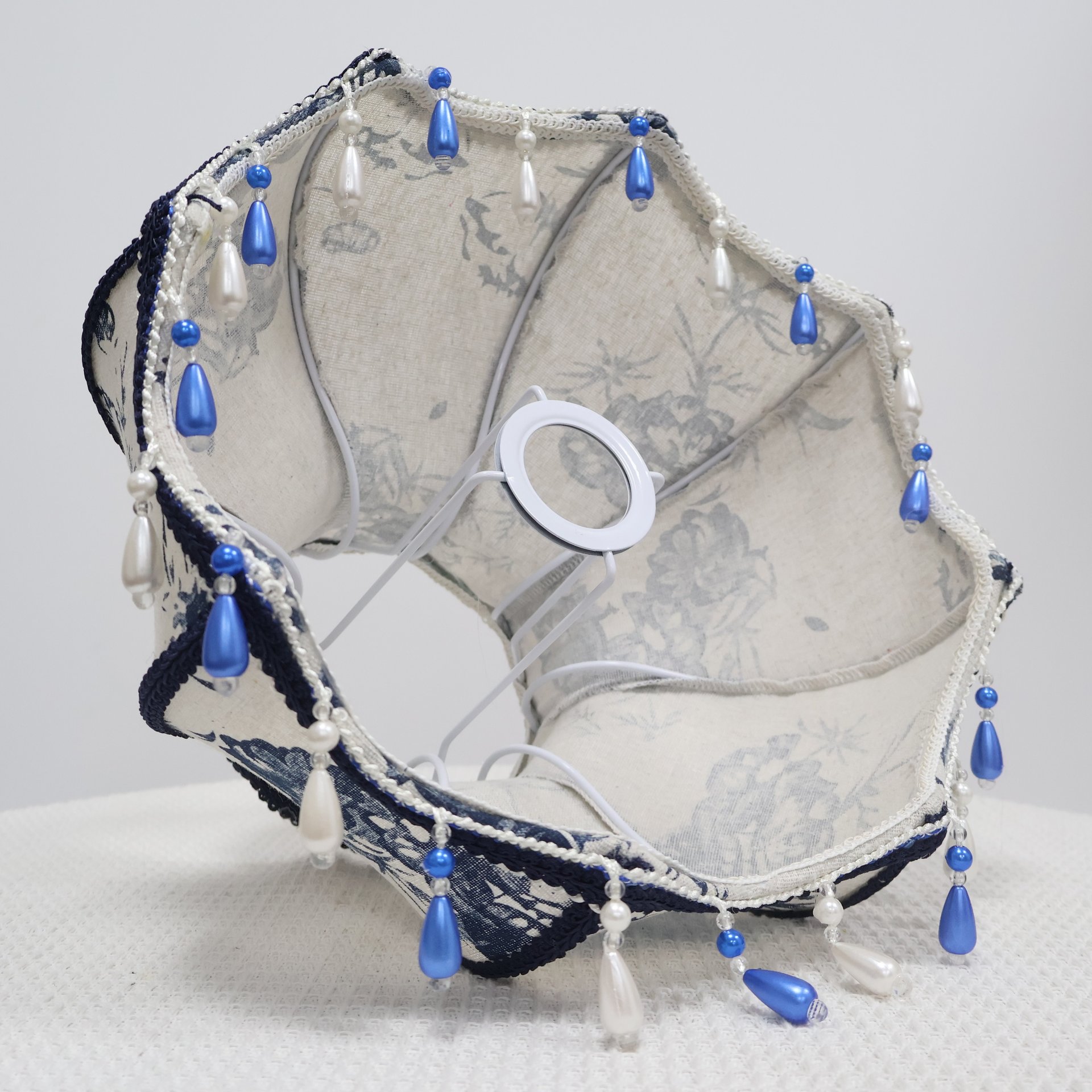 Vintage Chrysanthemum Pattern Silk-Cotton Fabric Blue and White Pearl Pendant Light Shade
