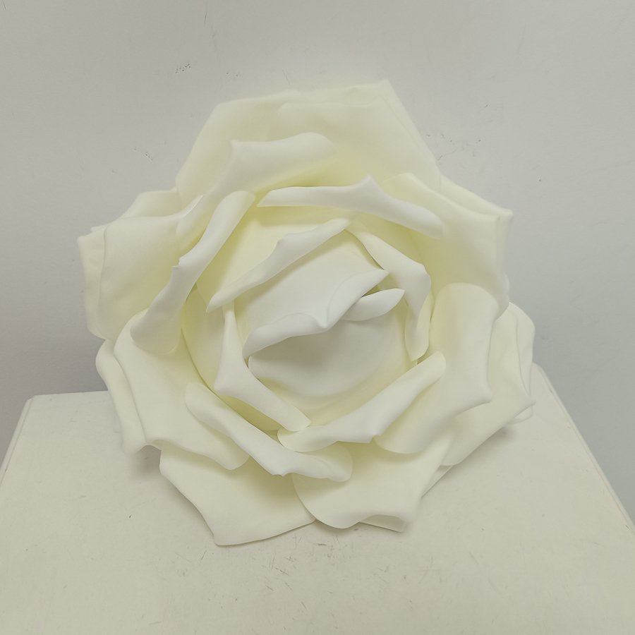 Pink‑white gradient large rose lampshade, 3D flower‑shaped lampshade, replacement shell for bedroom and wedding‑room table lamps and wall lamps, simulated large rose fabric lampshade, petal‑shaped lampshade