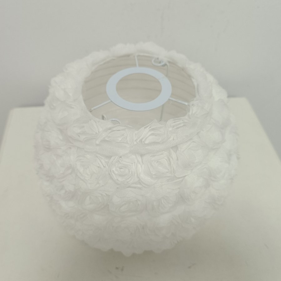 Warm and Romantic White & Taro‑Purple 3D Rose Sphere Fabric Lampshade, Replacement Lampshade Accessory for Girl‑Style Bedroom Pendant Lights and Table Lamps, Lampshade for Wedding Decorative Pendant Lights