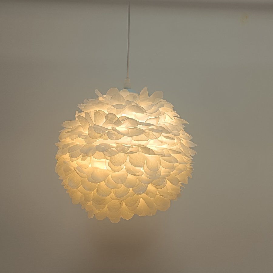White Fabric Petal Sphere Lampshade, Romantic Flower Shaped Lamp Shade for Pendant Light Table Lamp Home Decor